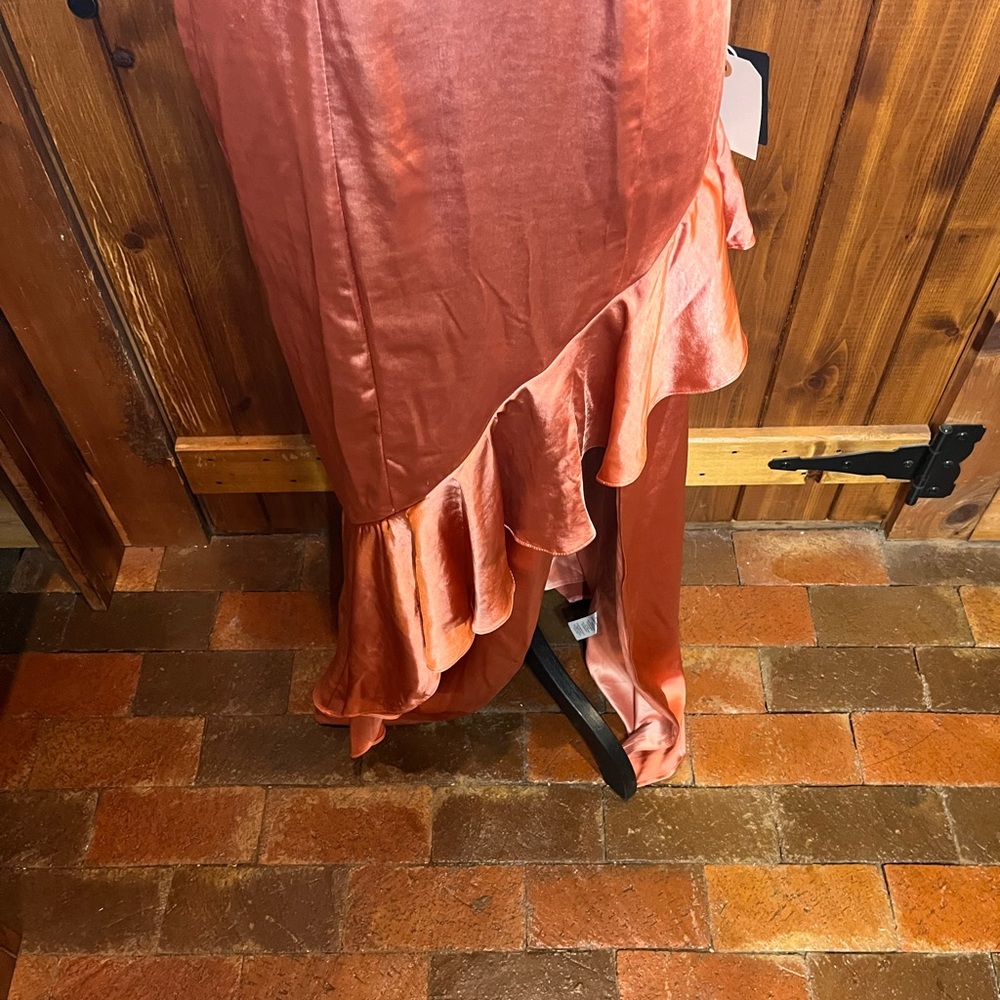 Lulu’s Small burnt peachy orange soft silky formal 2015 - Picture 10 of 12